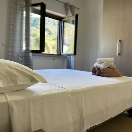 Alison Apartman *