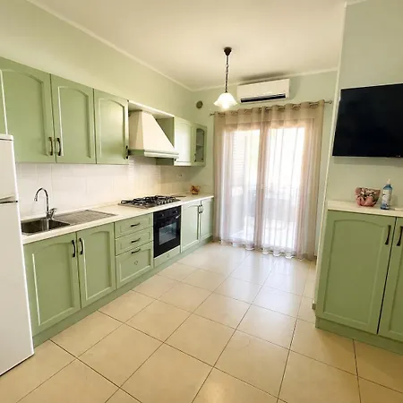Alison Apartament *