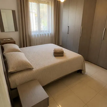 Apartament Alison *